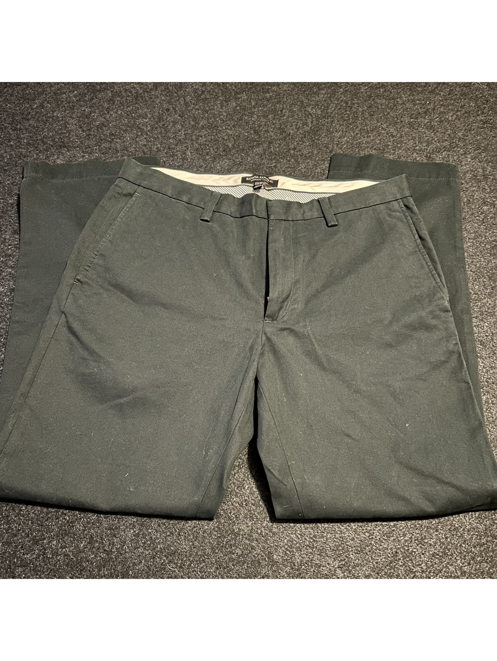 Banana Republic Emerson Chino Pants Mens 33x30 Dark Forest Green Casual Trousers